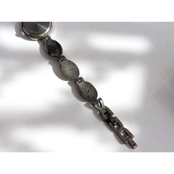 Faux Tiger's Eye Scarab Silver Toned 90's Vintage Wristwatch - 22mm - WORKS! - Picture 4 of 12